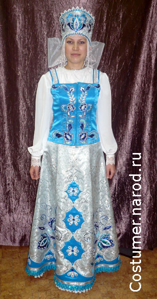 Стилизованный женский русский народный костюм