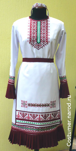 Женский марийский национальный костюм
				